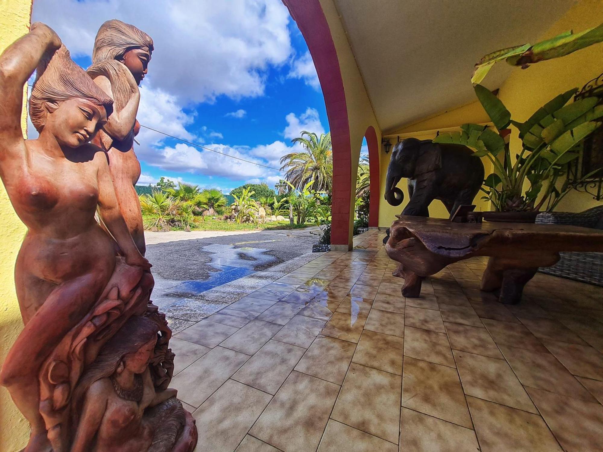 Villa Paraiso - Naturism Optional Adults Only Porches  Oda fotoğraf
